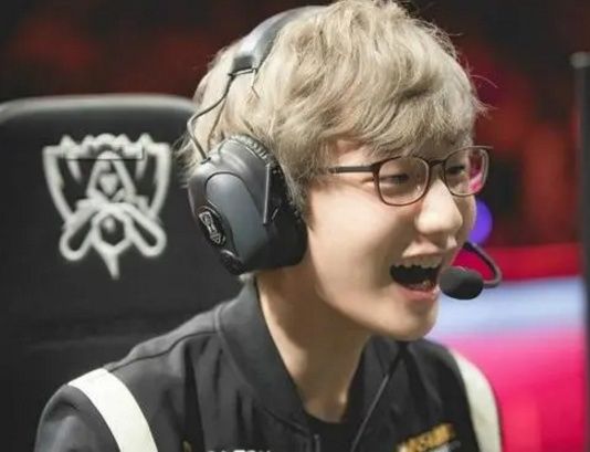 他的形象不 他的形象不