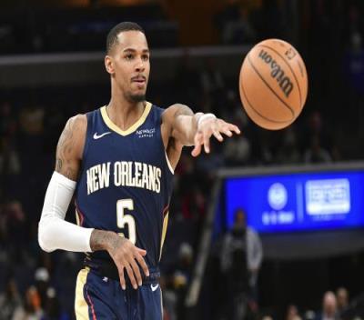 与护筐前场 与护筐前场